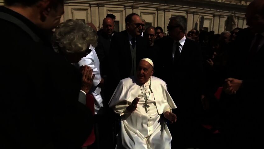 Paavi Franciscus palasi julkisuuteen