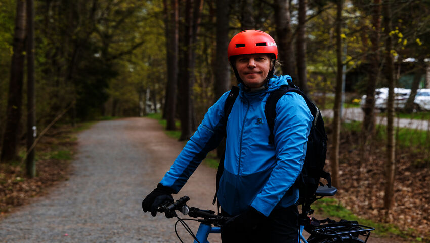 Perheenisä pyöräilee 24 kilometriä töihin kesät talvet