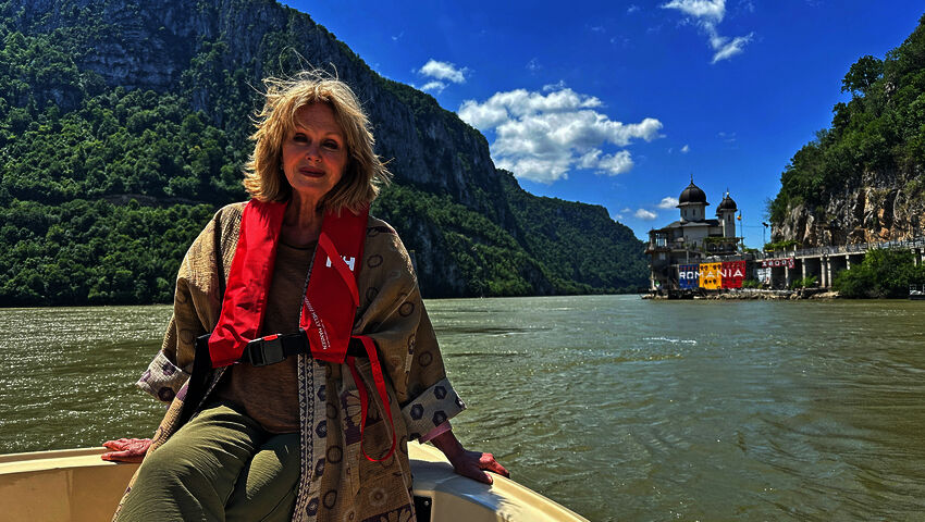 Joanna Lumleyn Tonava