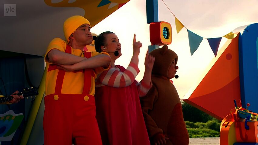 Leikitään Pikku Kakkosta