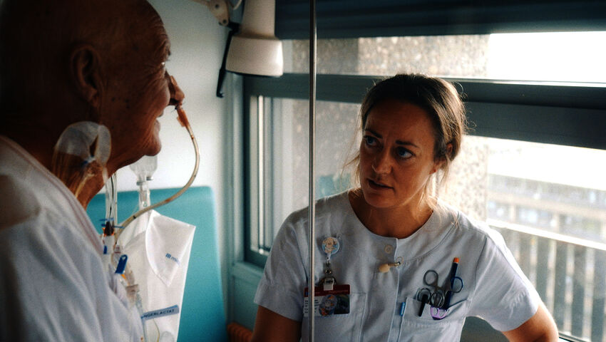 Hyvissä käsissä (12)