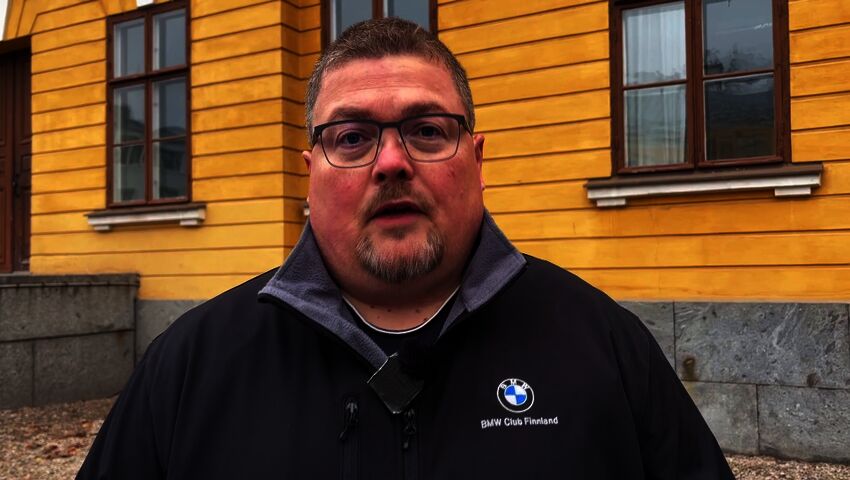 Syksy ja pimeät illat lisäävät hirvivaaran riskiä