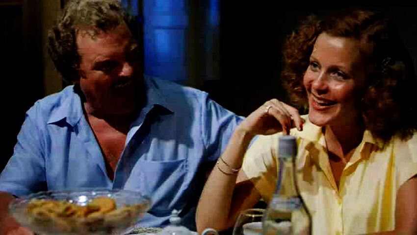 Yö meren rannalla (7)