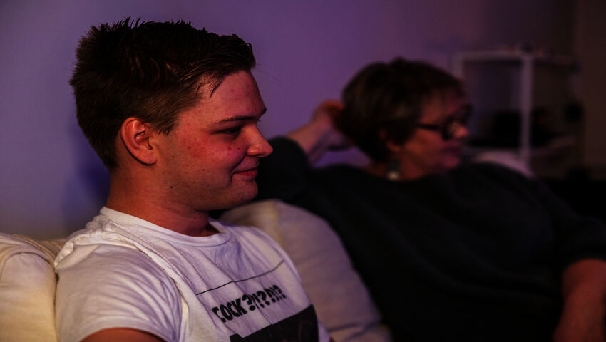 Kymilife kuvaa kouvolalaisten nuorten miesten elämää -Vili Leskinen on yksi päähenkilöistä