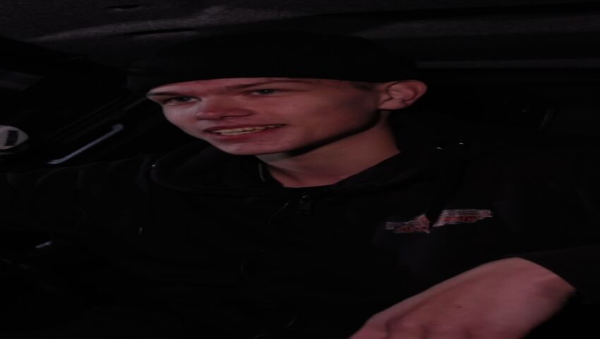 Här får man meka med moppen