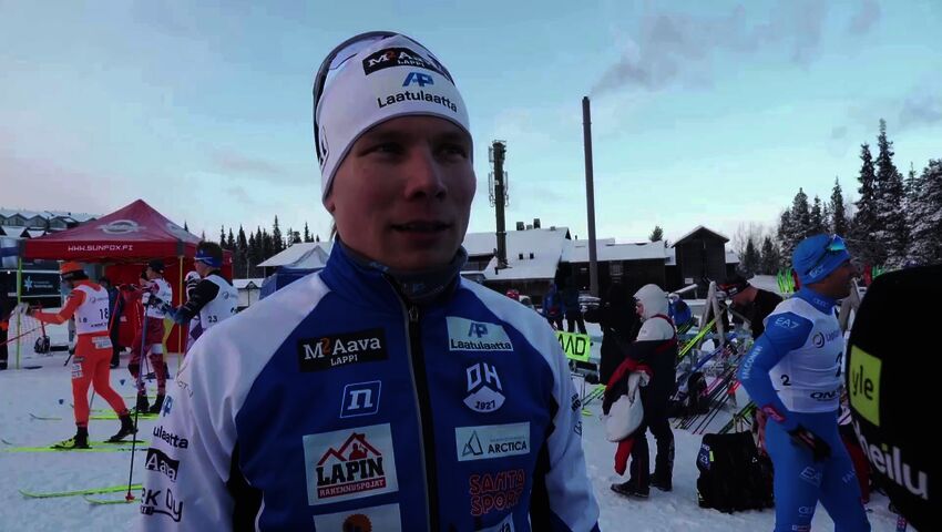 Lauri Vuorinen kommentoi kolaria Oloksen Tykkikisojen sprintissä