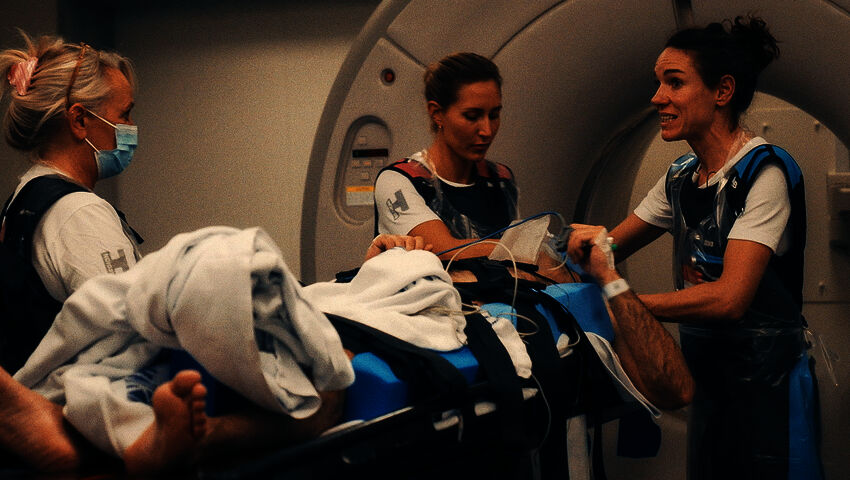 Hyvissä käsissä (12)