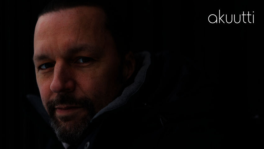 Akuutti: Kavala kaksisuuntainen