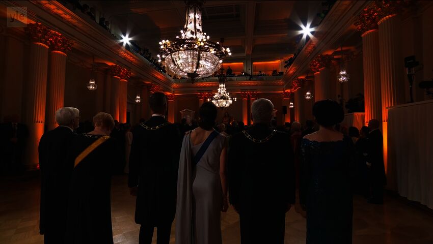 Kaartin soittokunta ja Kansallisoopperan kuoro: Finlandia