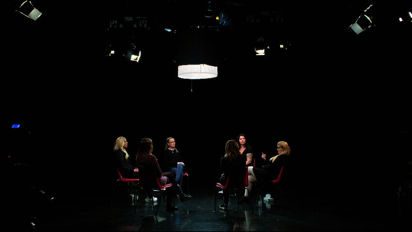 Äidit väkivallan varjossa (12)