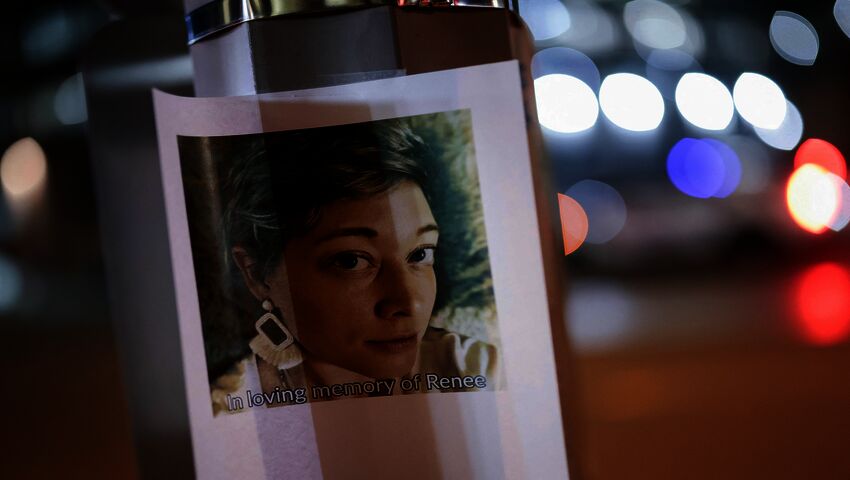 Trebarnsmamma sköts av ICE