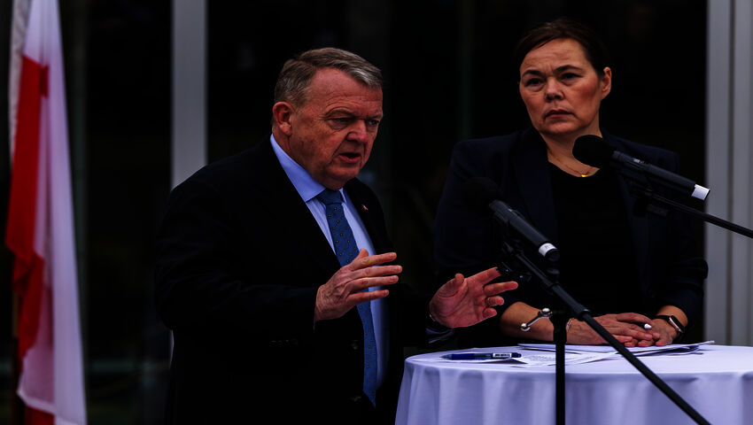 Fistbumps och cigaretter efter Grönlandsmötet