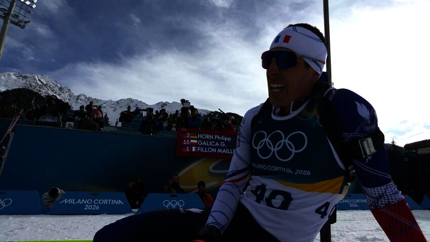 Quentin Fillon Maillet saapuu maaliin.