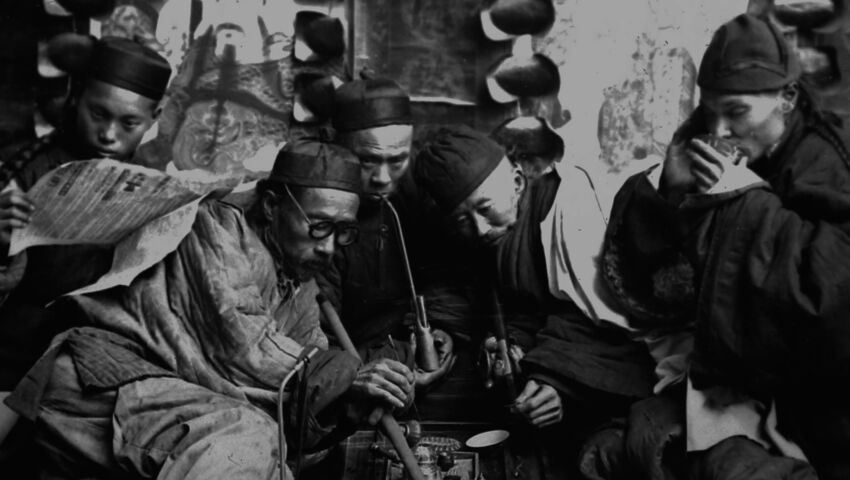 Historia: Vallan kartat