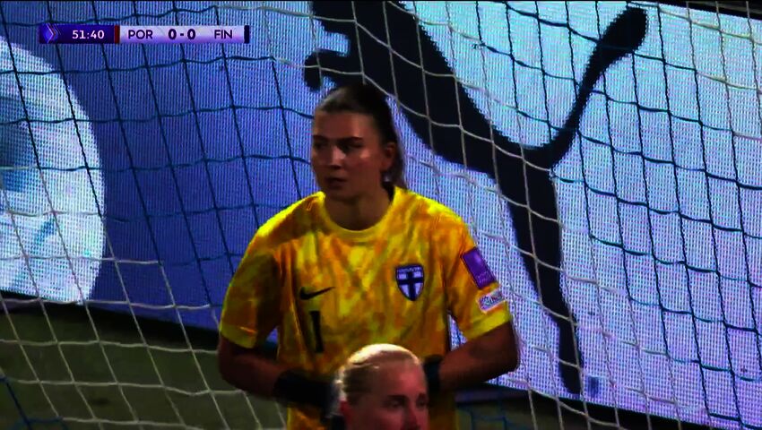 Anna Koivuselta erinomainen jalkapelastus