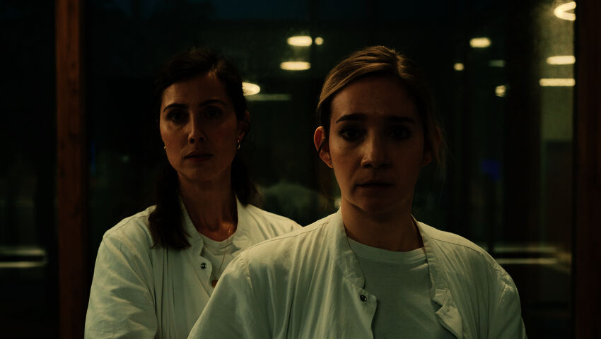 Ihmeiden äärellä (12)