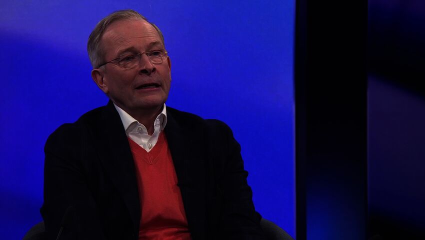 Risto E.J. Penttilä suomii Ykkösaamussa tapaa millä hallitus valmisteli ydinaselakia