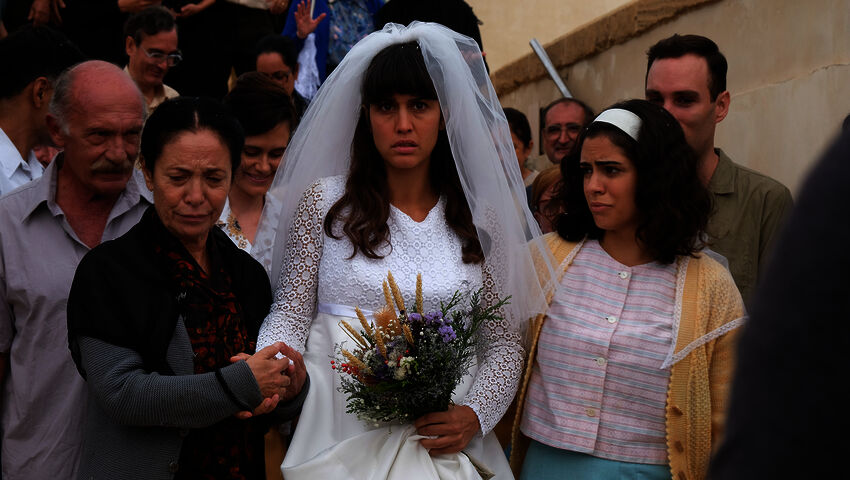 Kahden maailman välissä (12)