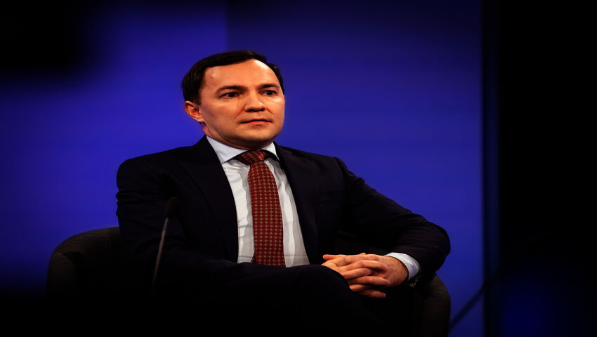 Wille Rydman Ykkösaamussa: Hoitohenkilökunnan määrää ei korvata teknologialla