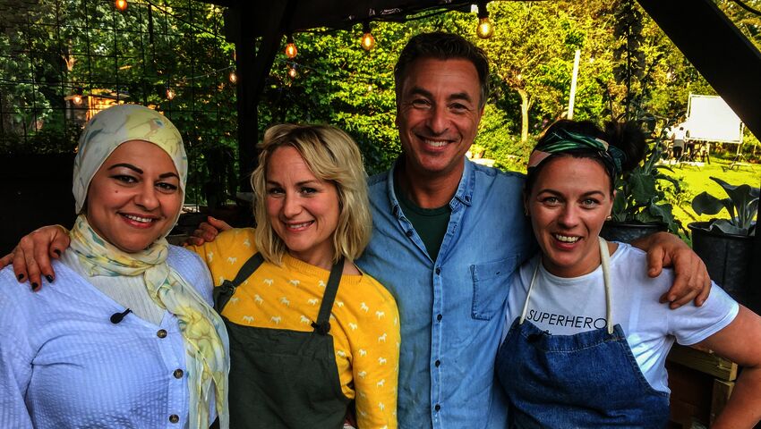 Timjamia, kukkoa ja torttuja