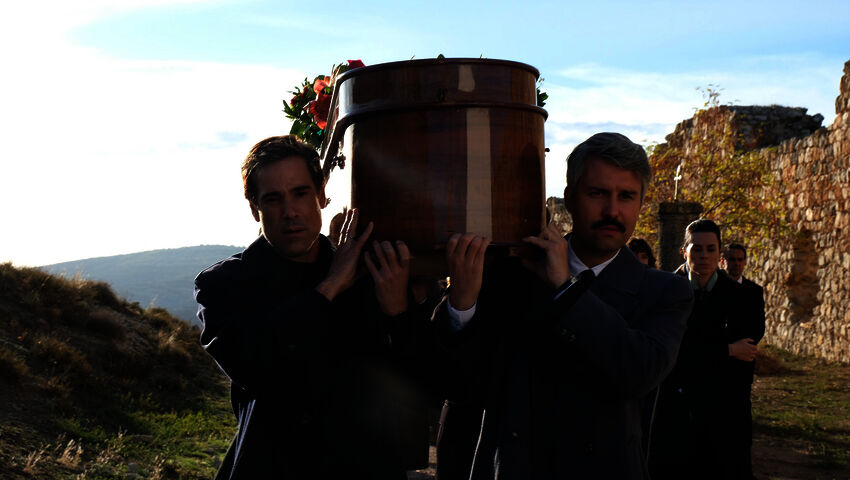 Kahden maailman välissä (12)