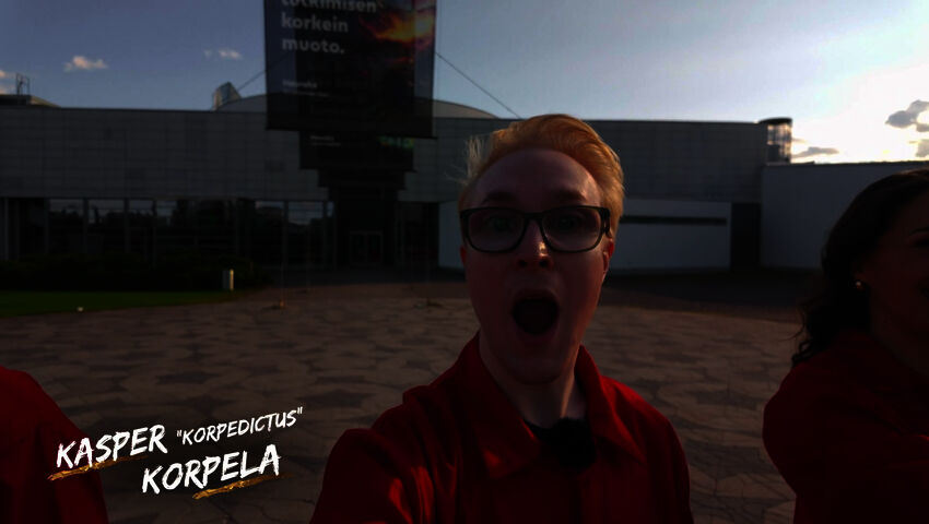 Roni Back: Suomen Suurinta Piilosta (S)