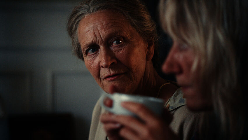 Sukupolvien salaisuus (16)