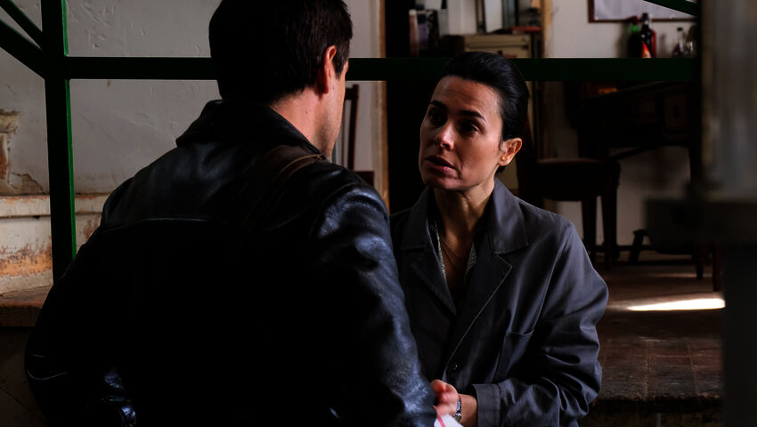 Kahden maailman välissä (12)