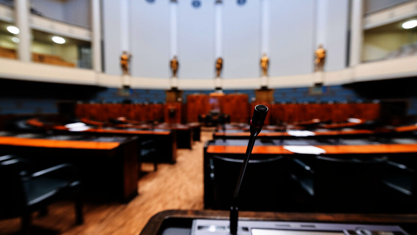 Eduskunnan täysistunto 27.3.2026