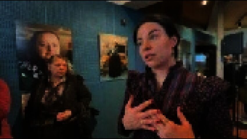 Romanien kansallispäivän kunniaksi Kajaanissa avattiin Romanien arkea esittelevä valokuvanäyttely. 