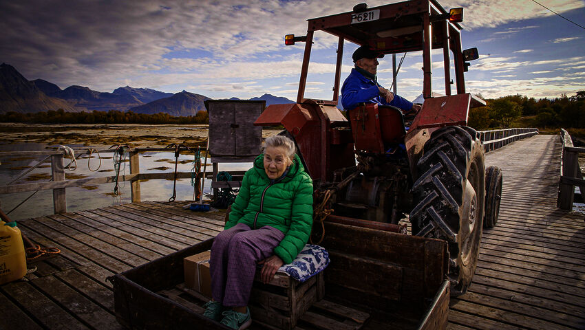 Tiettömän taipaleen takana