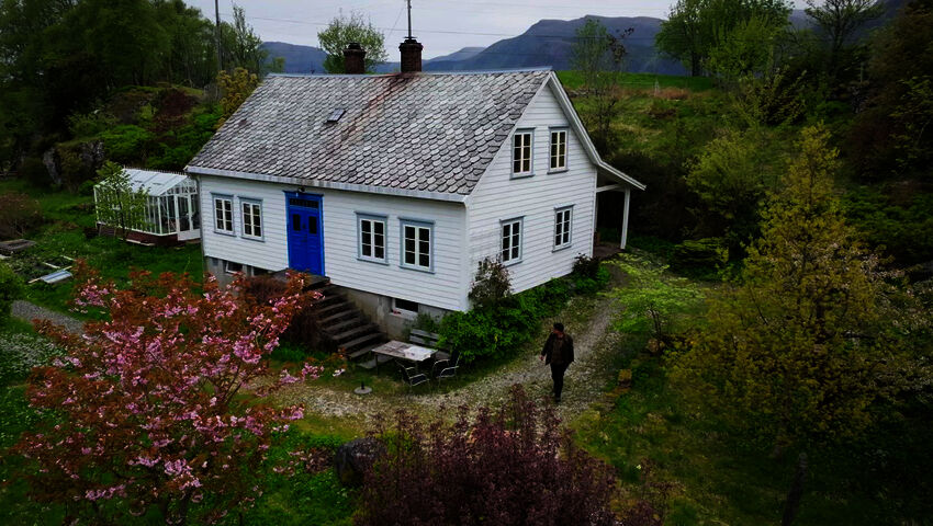 Tiettömän taipaleen takana