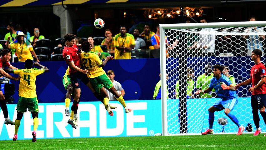 FIFA jalkapallon MM: kooste päivän otteluista