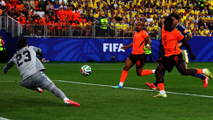 FIFA jalkapallon MM: Hollanti - Ruotsi