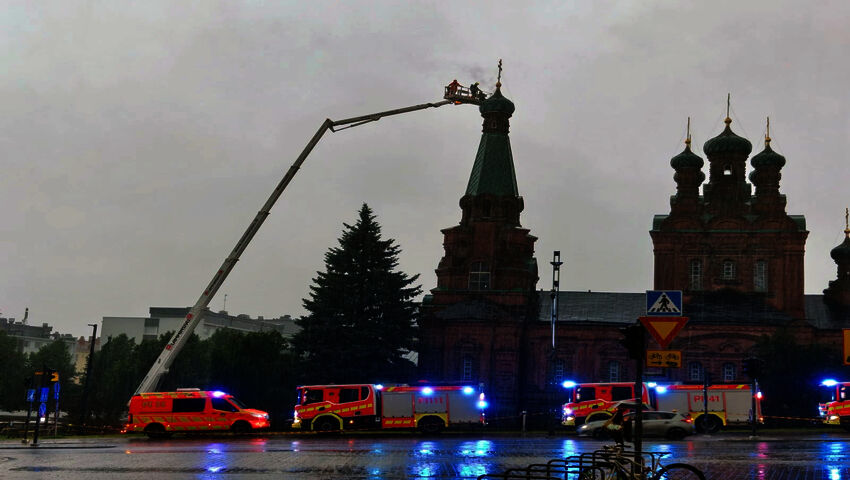 Salama iski kirkkoon Tampereella kesken kaste- ja vihkitilaisuuden