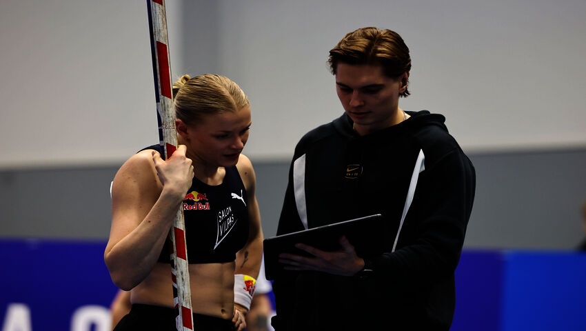 Tommi Holttinen kertoo tunnelmiaan Wilma Heltelän mitalin jälkeen