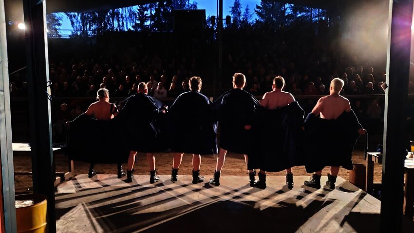 Yleisöennätys Miinan Montussa: The Full Monty uppoaa mieskatsojiin