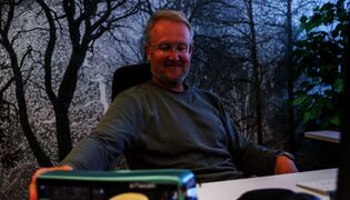 Toimitusjohtaja Antti Jyrkilä kasvoi linja-autojen parissa