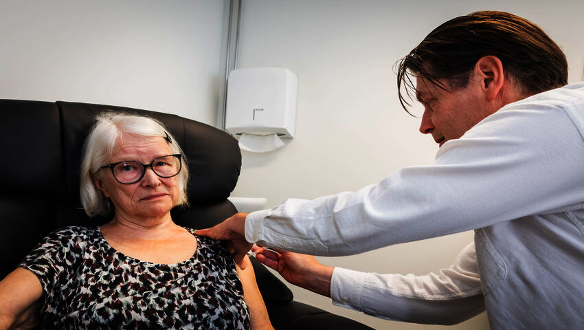 Suomessa tutkitaan ensimmäisenä maailmassa vyöruusurokotteen suojaa dementiaa vastaan