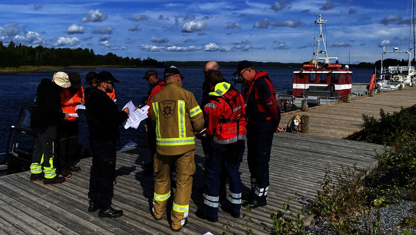 Saimaan Haukivedellä selvitetään seuraavaksi, kuinka paljon öljyä päätyi rannoille