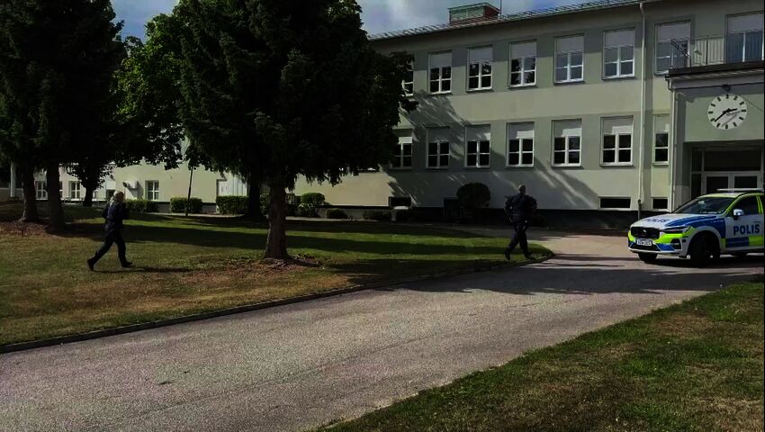 Ruotsissa miekkaisku lukiossa: useita haavoittuneita