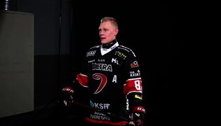 Harri Pesonen tuulettaa