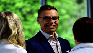 Presidentti Stubb pitää mediatilaisuuden suurlähettiläskokouksessa. 