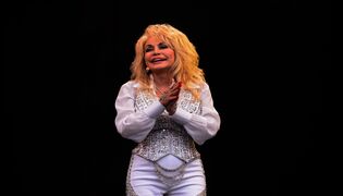 Världen sörjer Dolly Parton