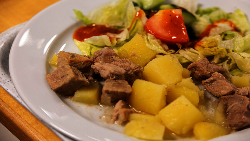 Unga äter för lite grönsaker och för mycket kött