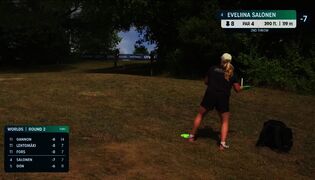 Eveliina Salonen nousi MM-frisbeegolfin kärkeen toisella kierroksella