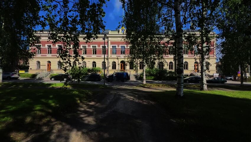Oulun lääninhallituskorttelin remontti alkoi