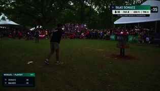 Silas Schultz juhlii frisbeegolfin MM-kultaa