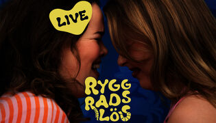 LIVE: Alva och Lisas vänskapsbröllop – “Orkar vi 10 år till?”