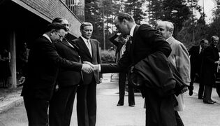 Norjan kuningas vieraili Kankaanpäässä lähes 50 vuotta sitten - paikallinen kuvaaja ikuisti historiallisen vierailun